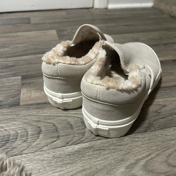 Vans with Fuzzy Lining - Picture 4 of 6